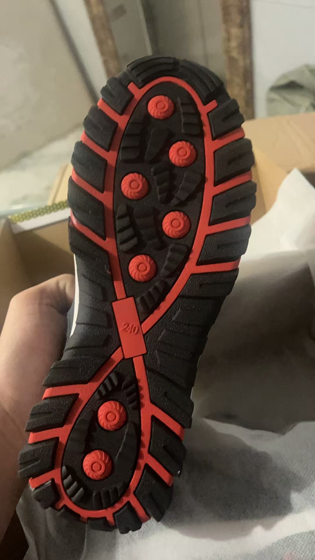 최신 회사 블로그 와서 신발 한 켤레의 탄생을 목격하세요!